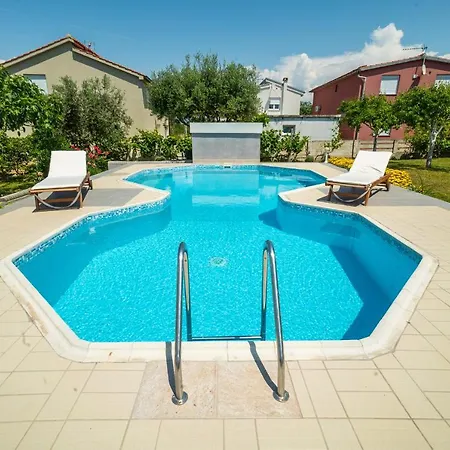 Apartment Lulic *