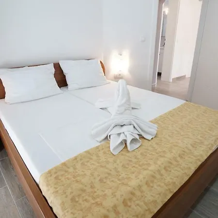 Apartment Lulic Vir